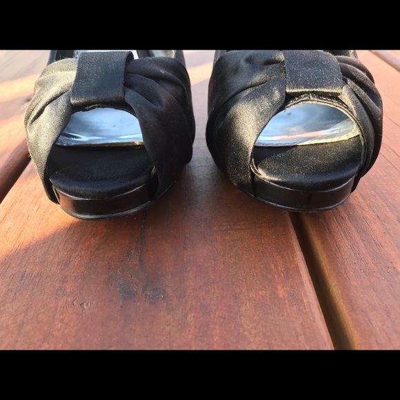 Shoes - Picture 3 of 11